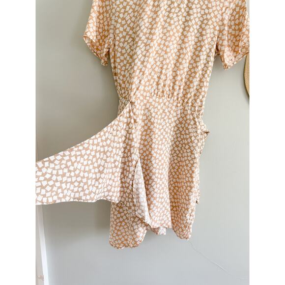 & Other Stories | Tan and White Knot Detail Faux Wrap Mini Dress | Sz 4 - Picture 6 of 12